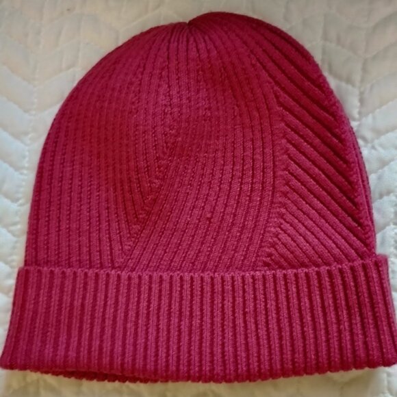 Lululemon Women's Violet Red Twist Of Cozy Merino Wool Knit Beanie - Picture 3 of 3